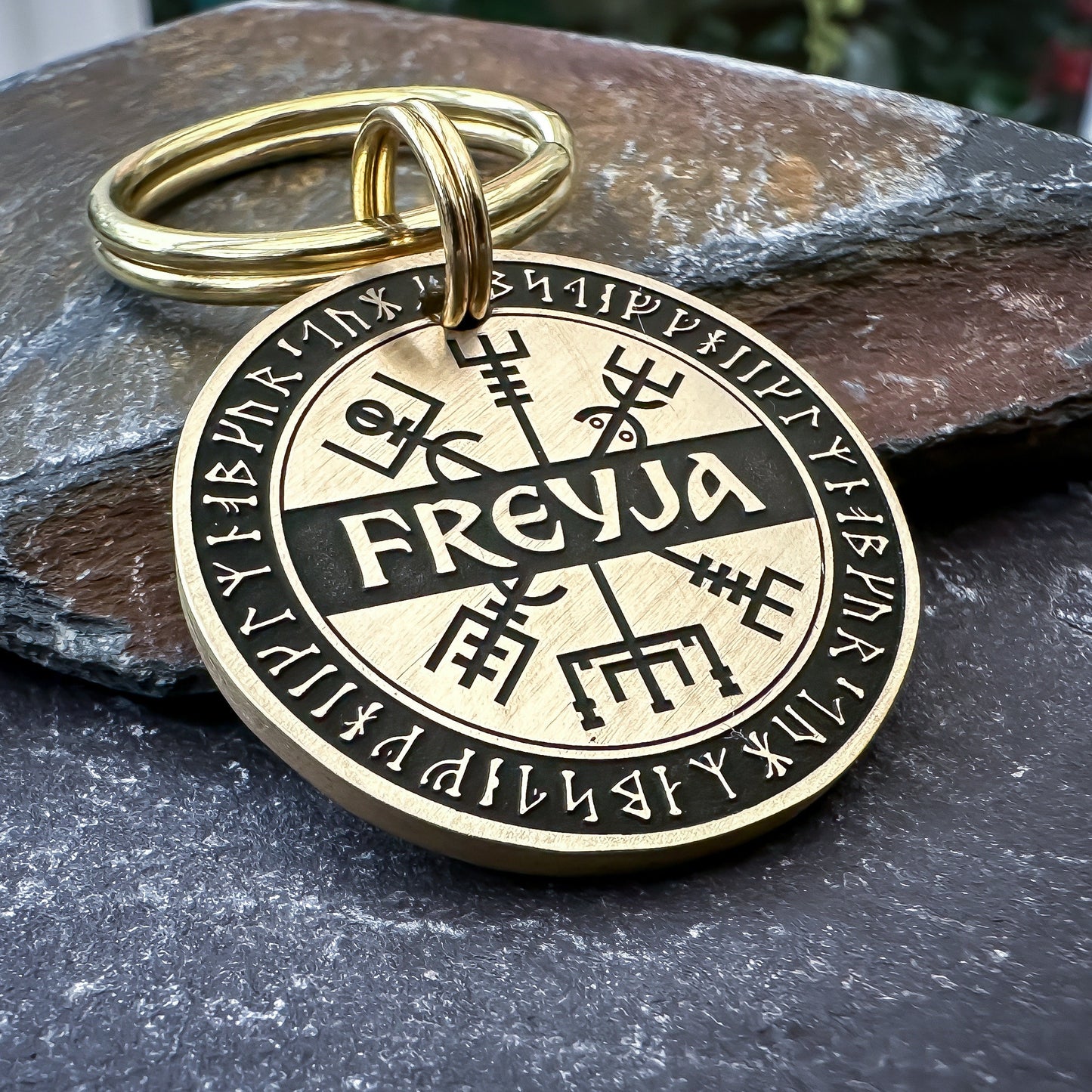 Vegvisir with Rune Border